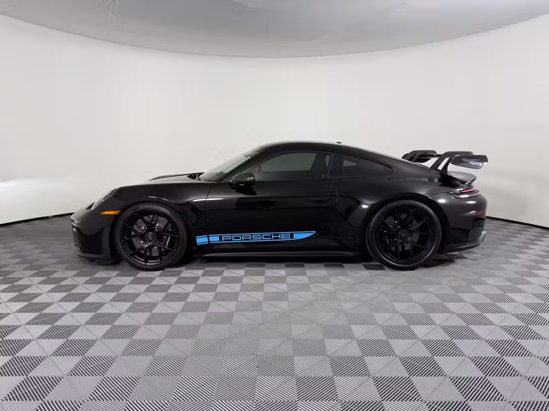 2026 Porsche 911 GT3 - Image 2