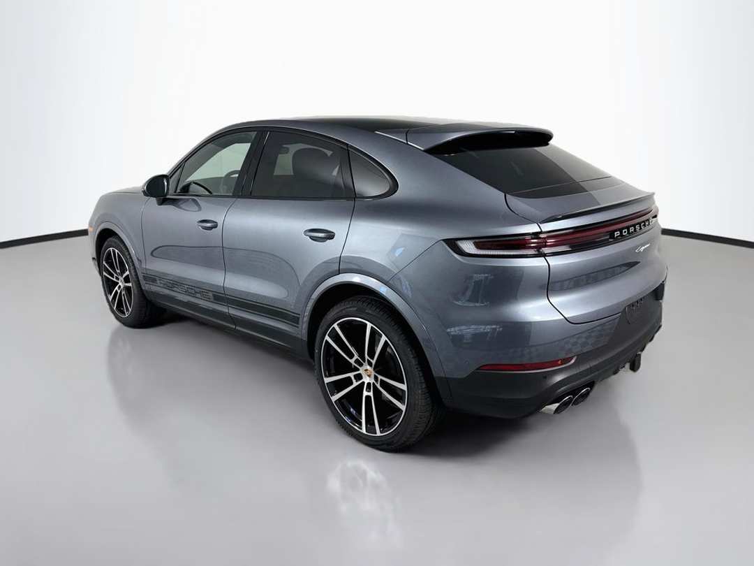 2026 Porsche Cayenne - Image 3