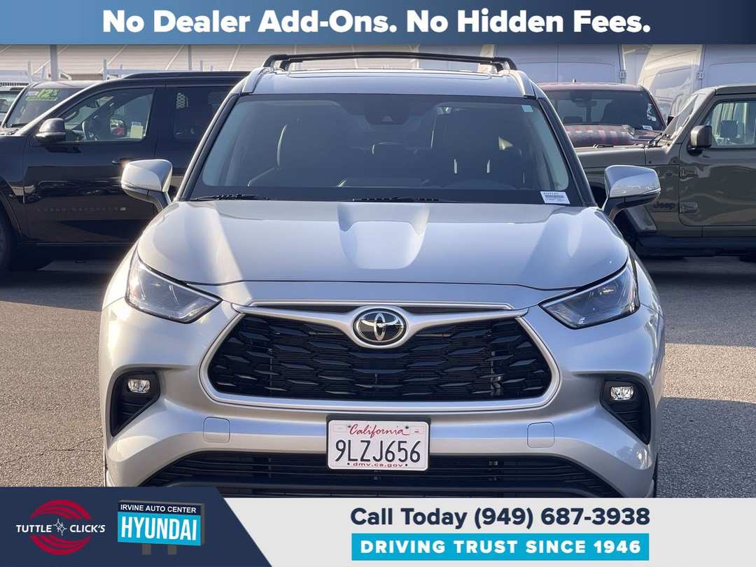 2024 TOYOTA TRUCK Highlander XLE - Image 2