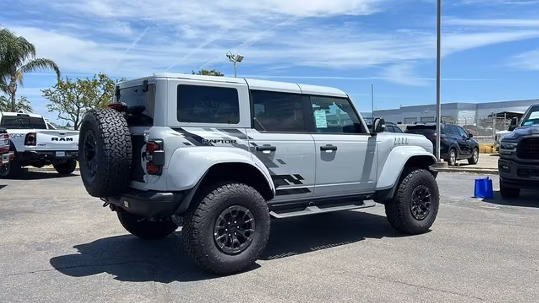 2026 Ford Bronco Raptor - Image 3