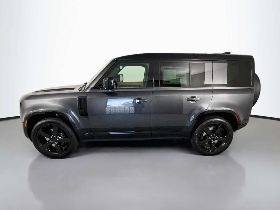 2026 Land Rover Defender 110 V8 - Image 2