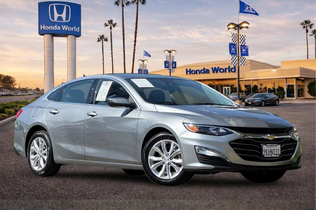 2023 Chevrolet Malibu LT - Image 2