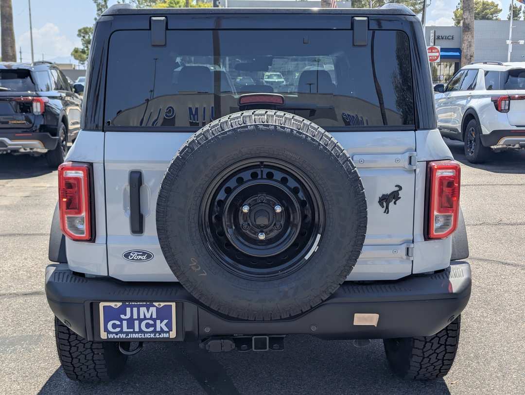 2026 Ford Bronco Big Bend - Image 3