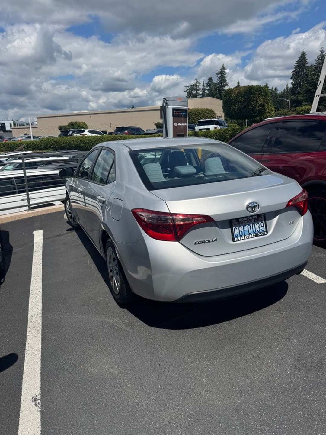 2017 Toyota Corolla LE - Image 3