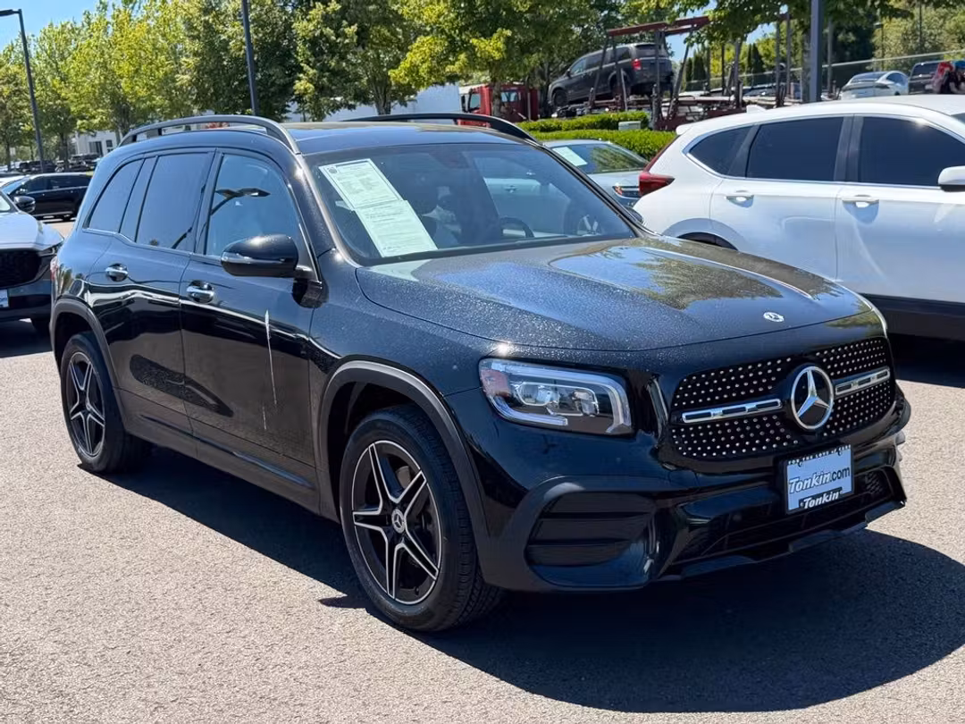 2023 Mercedes-Benz GLB GLB 250 - Image 2