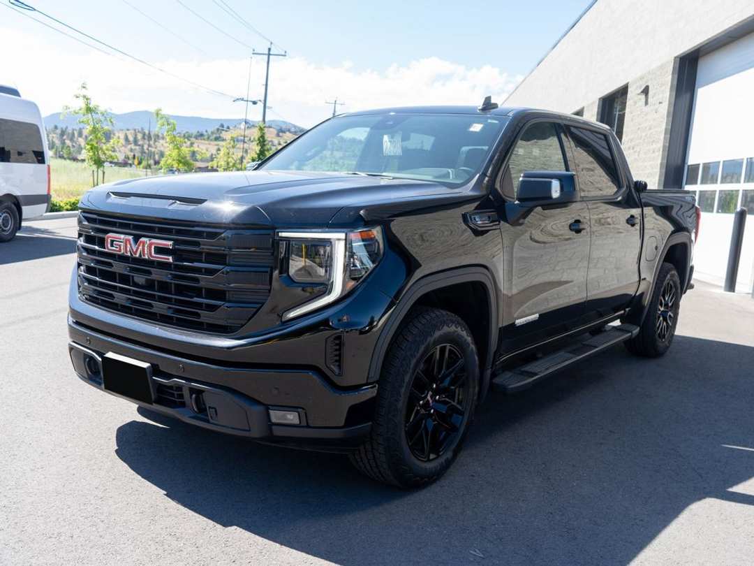 2025 GMC Sierra 1500 Elevation - Image 3
