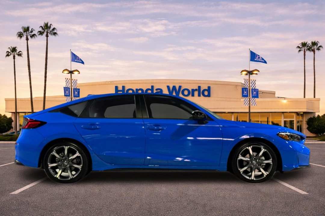 2026 Honda Civic Hybrid Sport Touring - Image 3