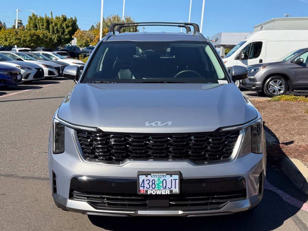 2025 Kia Sorento S - Image 3