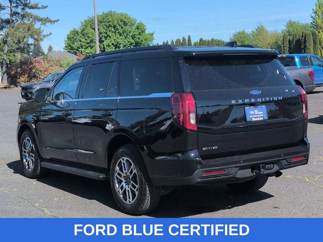 2025 Ford Expedition Active - Image 3