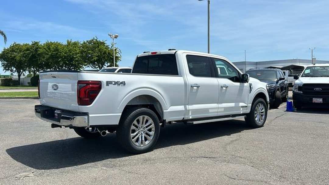 2026 Ford F-150 Lariat - Image 3