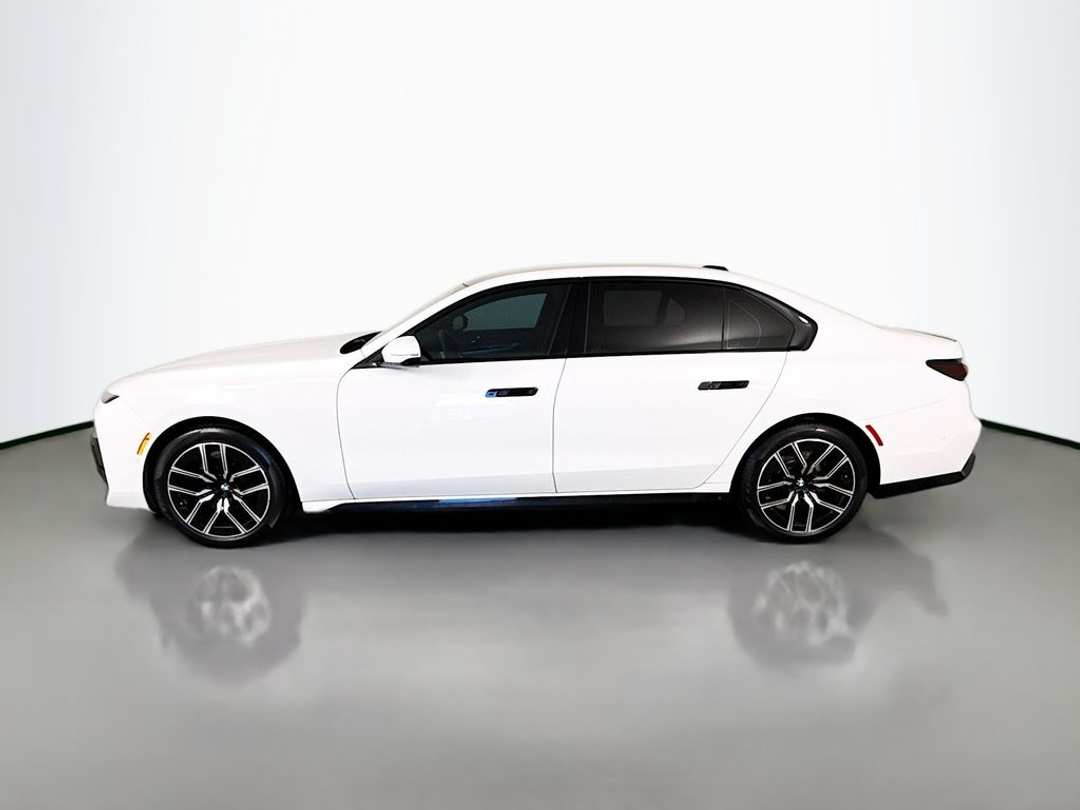 2024 BMW 7 Series 760i xDrive - Image 2