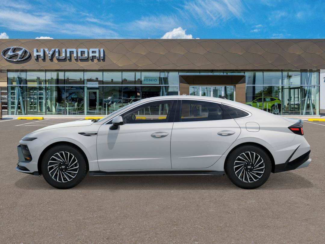 2026 Hyundai Sonata Hybrid SEL - Image 3
