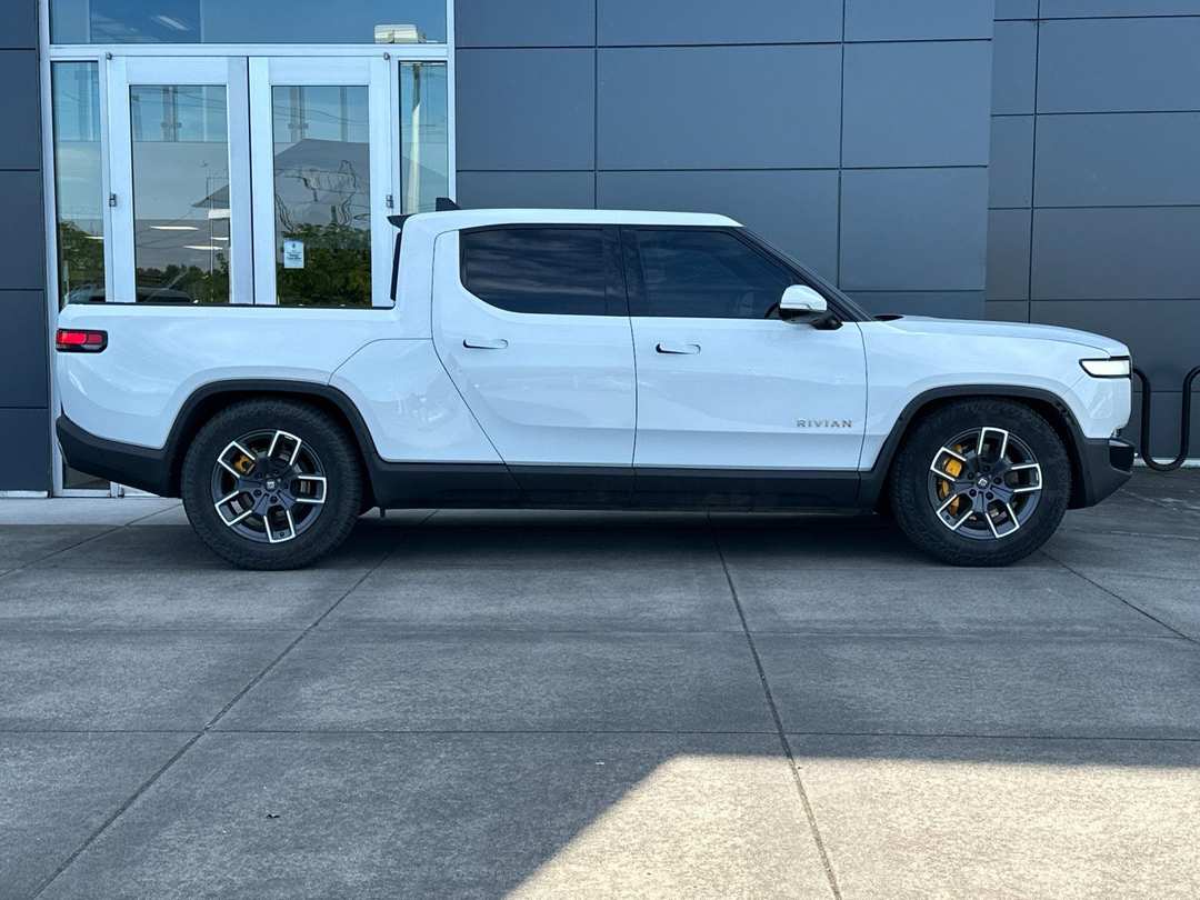 2022 Rivian R1T Launch Edition - Image 2