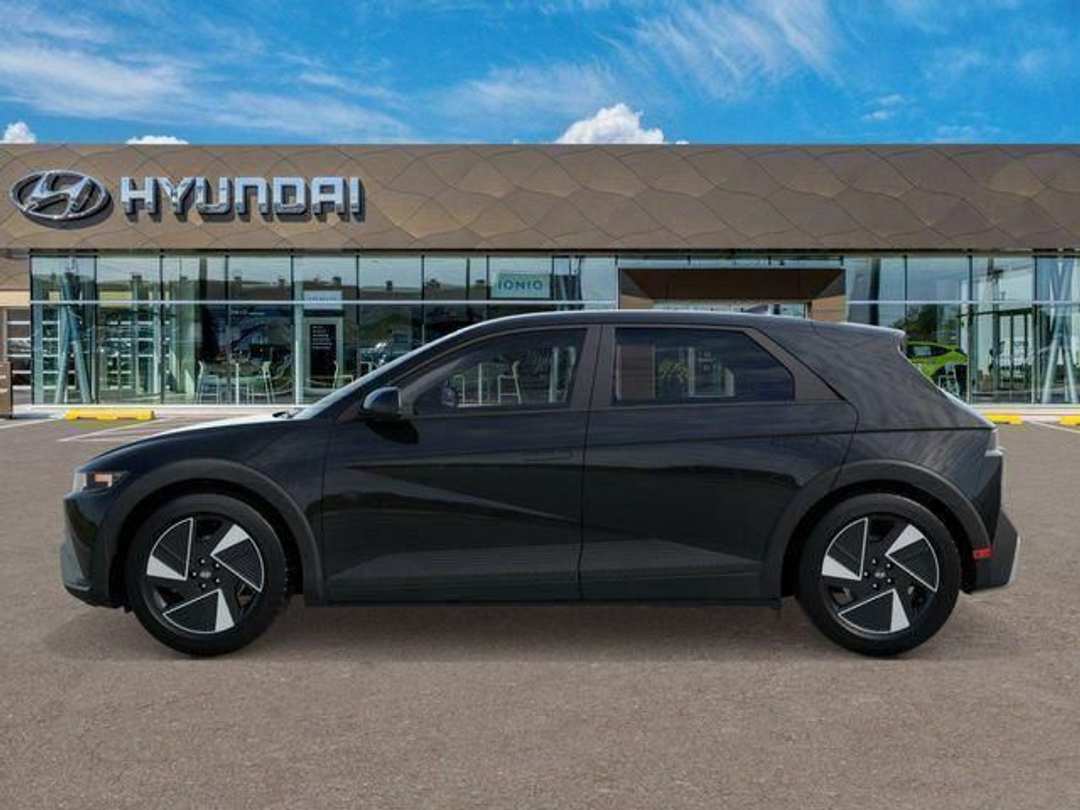 2026 Hyundai Ioniq 5 SEL - Image 3