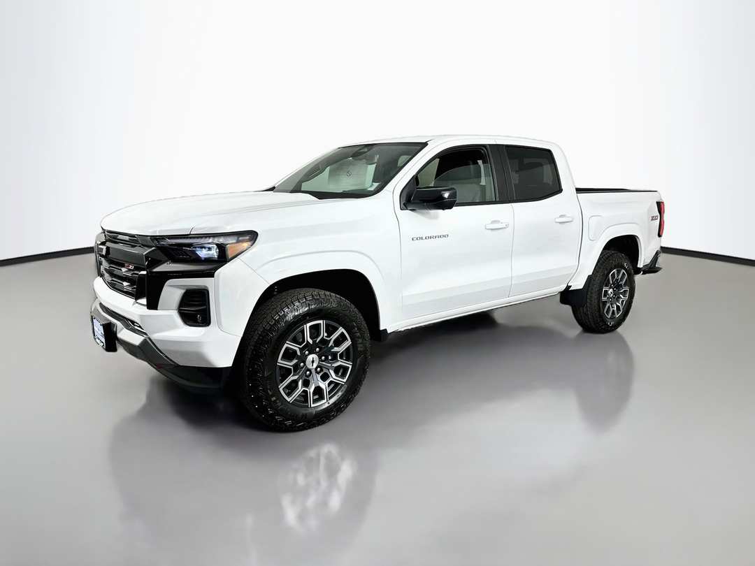 2026 Chevrolet Colorado Z71 - Image 3