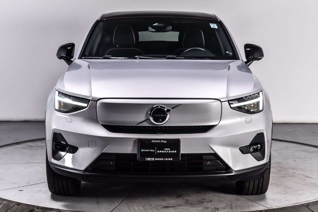 2023 Volvo C40 Recharge Pure Ultimate - Image 2