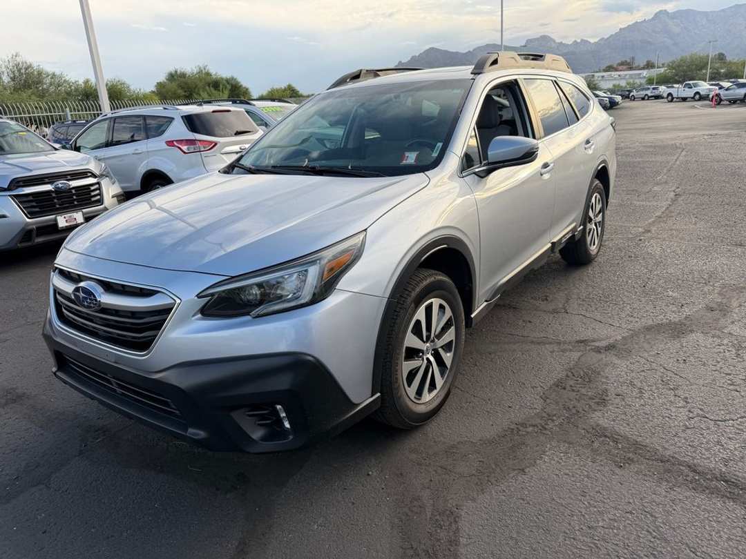 2021 Subaru Outback Premium - Image 3