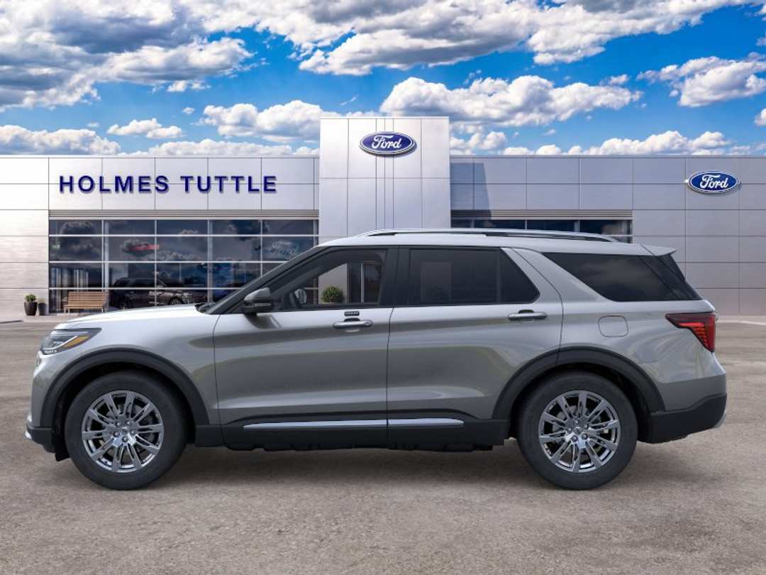 2026 Ford Explorer Platinum - Image 3