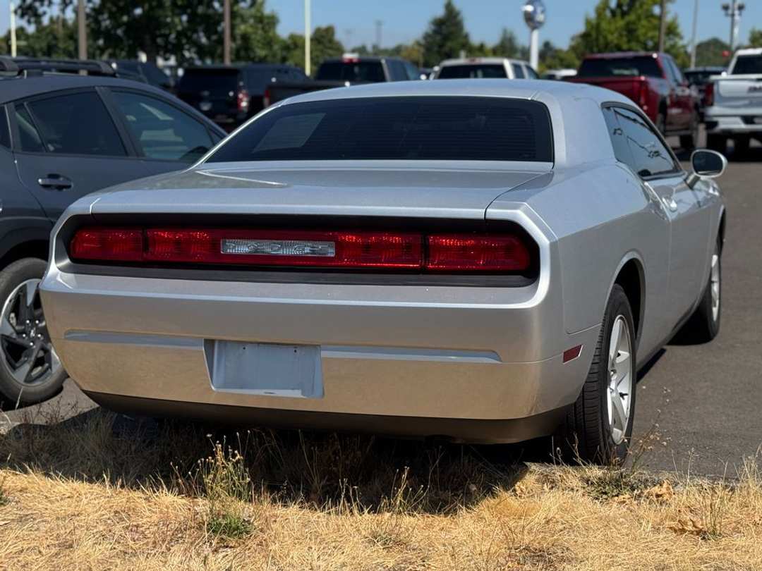 2010 Dodge Challenger SE - Image 2