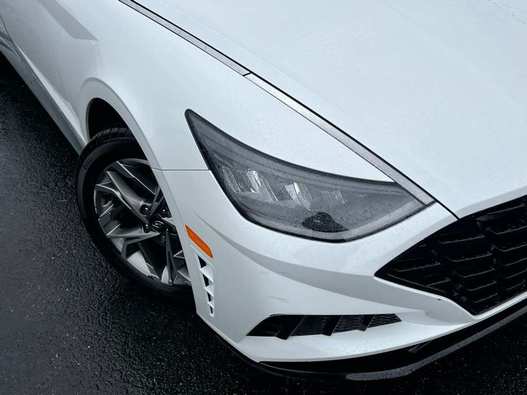 2021 Hyundai Sonata SEL - Image 2