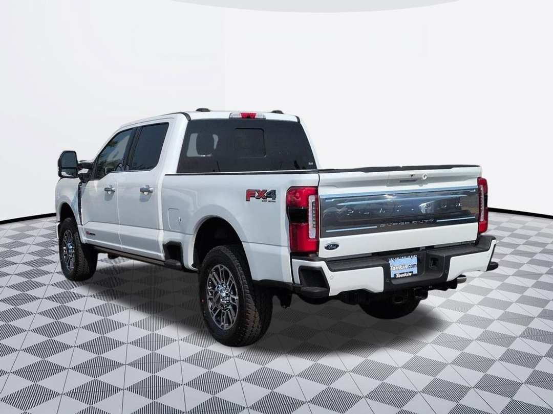 2026 Ford F-350Sd Platinum - Image 3