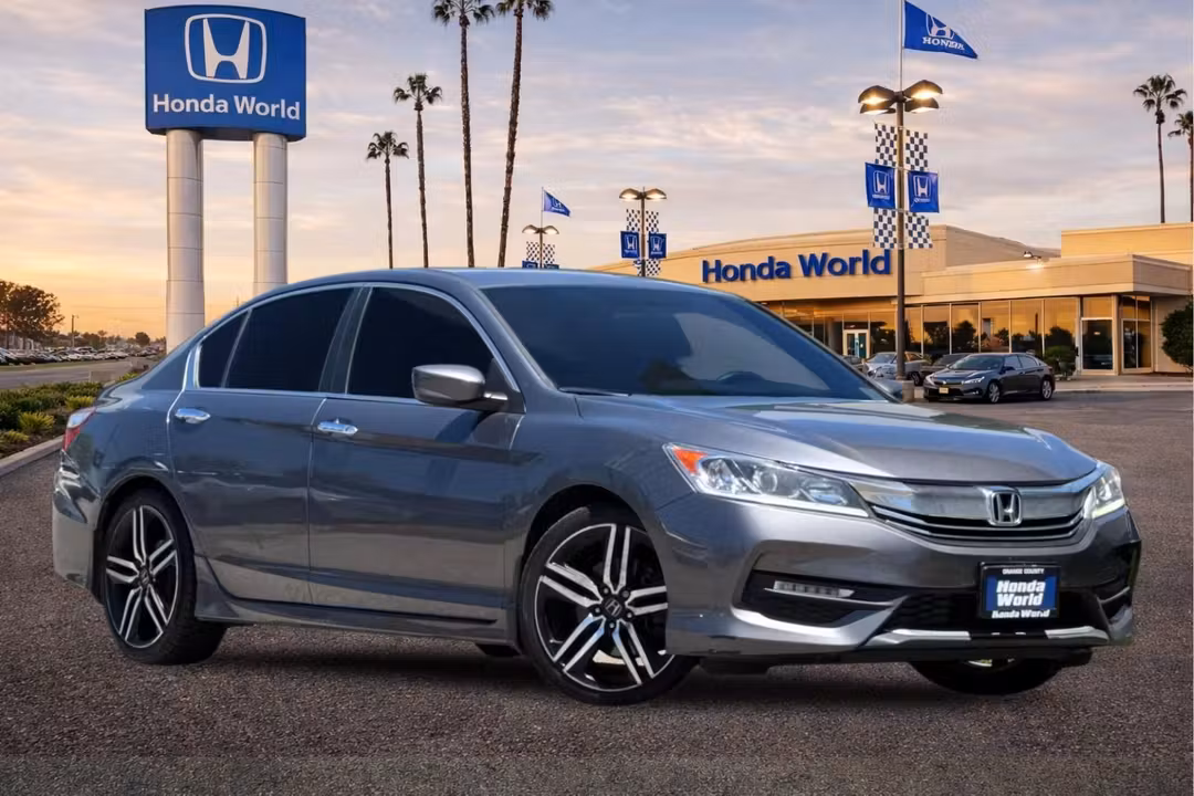 2016 Honda Accord Sport - Image 2