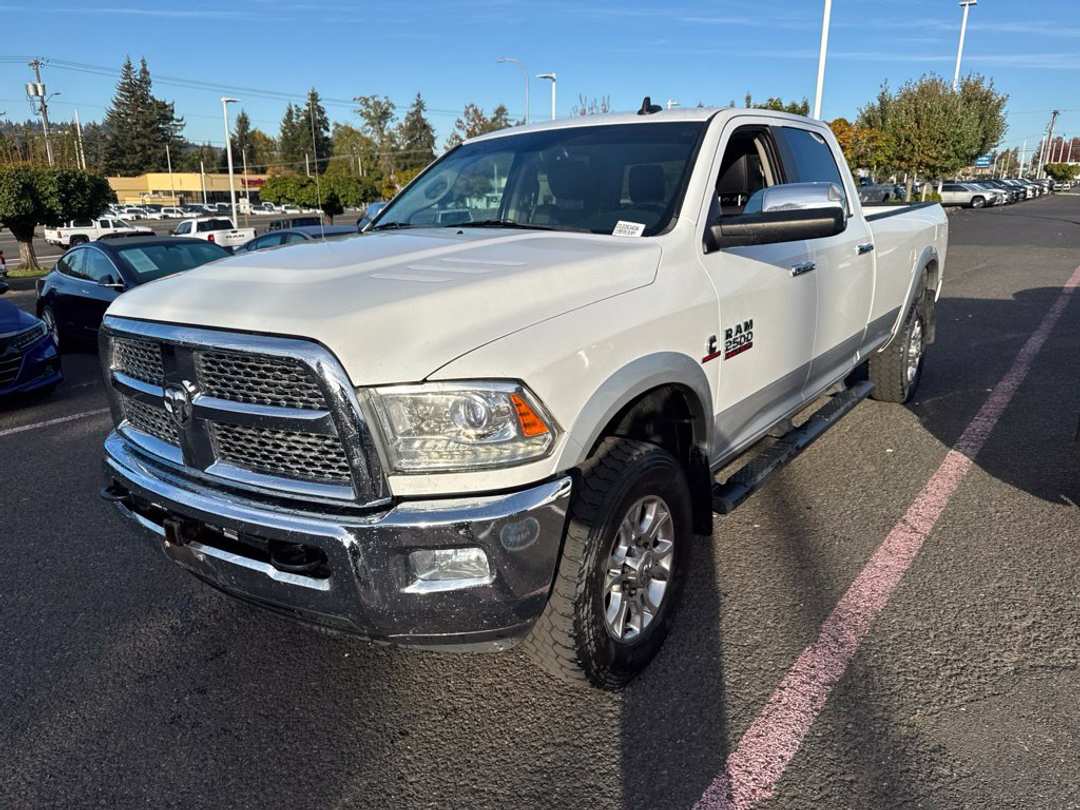 2015 Ram 2500 Laramie - Image 3