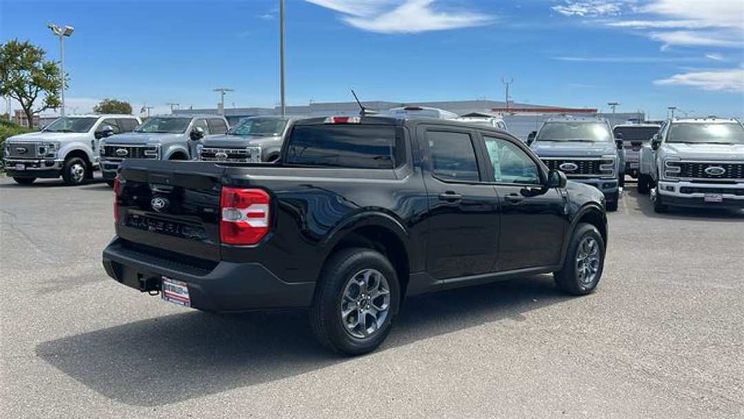 2026 Ford Maverick XLT - Image 3