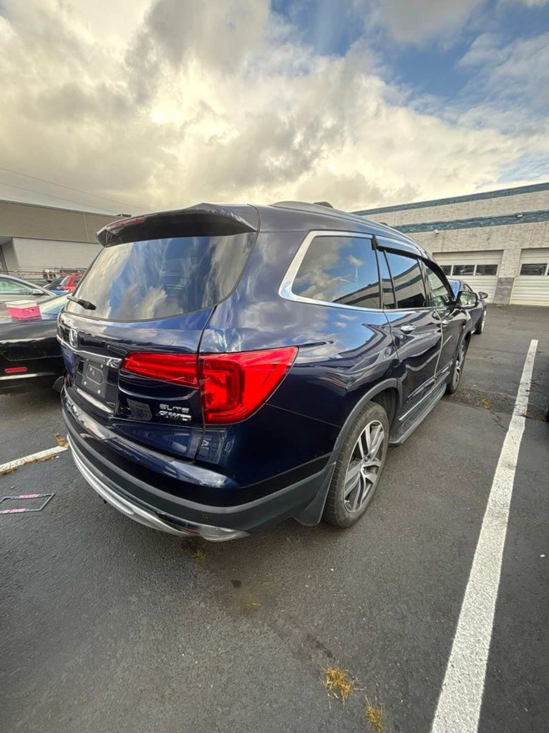 2018 Honda Pilot Elite - Image 3