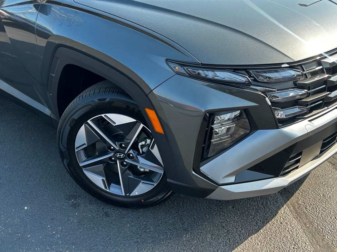 2026 Hyundai Tucson Hybrid SEL Convenience - Image 2