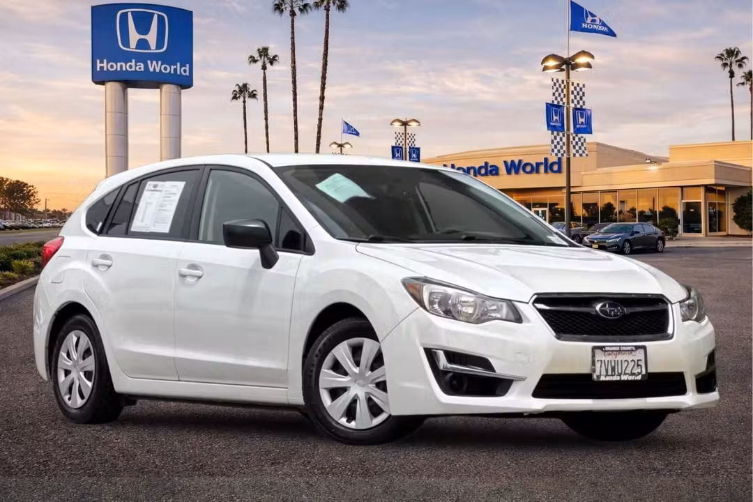 2016 Subaru Impreza 2.0i - Image 2