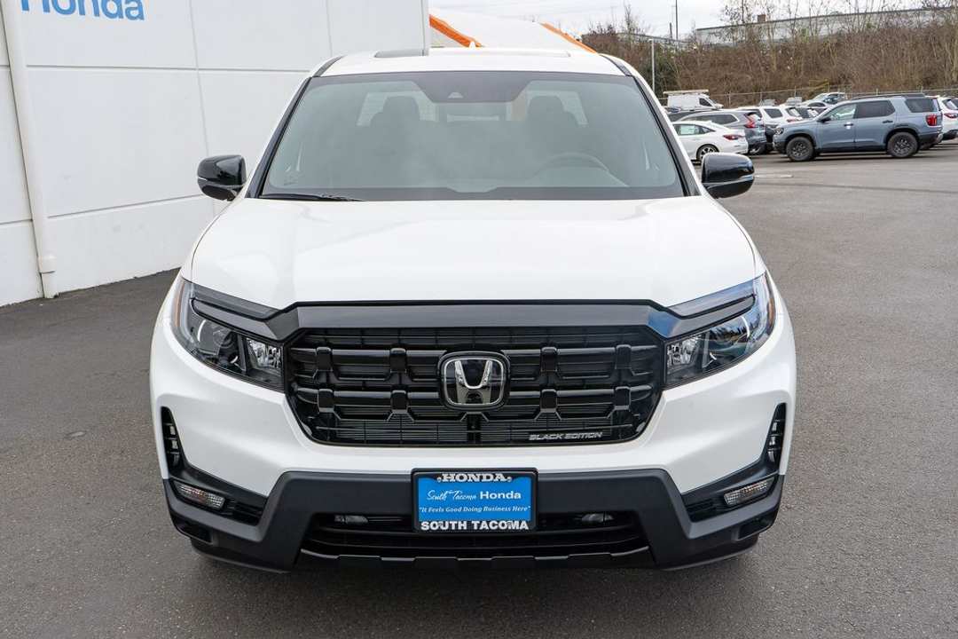 2026 Honda Ridgeline Black Edition w/Tailgate Blackout - Image 3