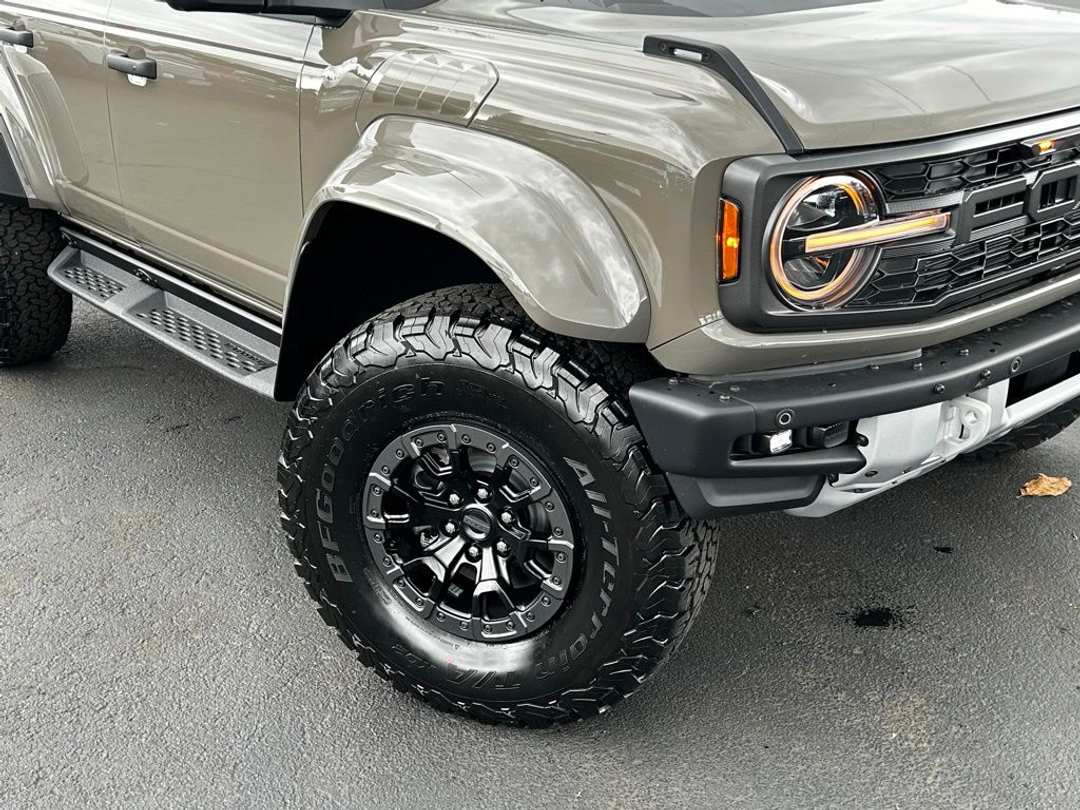 2026 Ford Bronco Raptor - Image 2