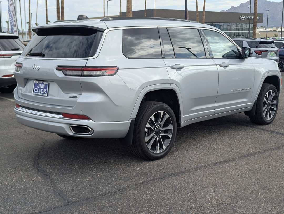 2025 Jeep Grand Cherokee L Overland - Image 2
