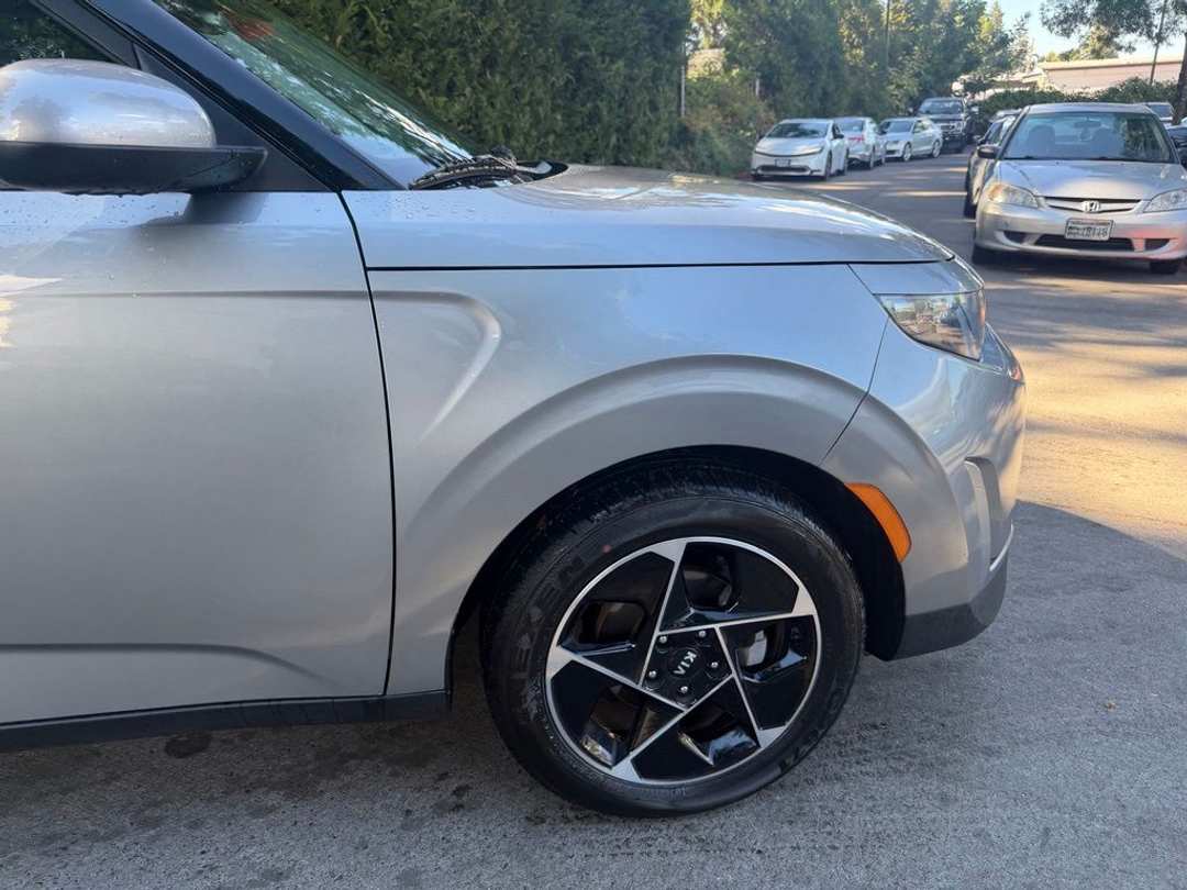 2023 Kia Soul EX - Image 3