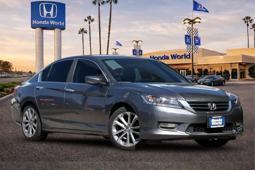 2013 Honda Accord Sport - Image 2