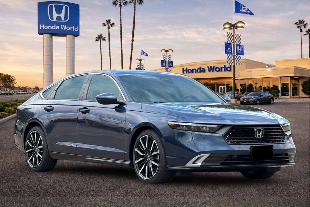 2026 Honda Accord Hybrid Touring - Image 2