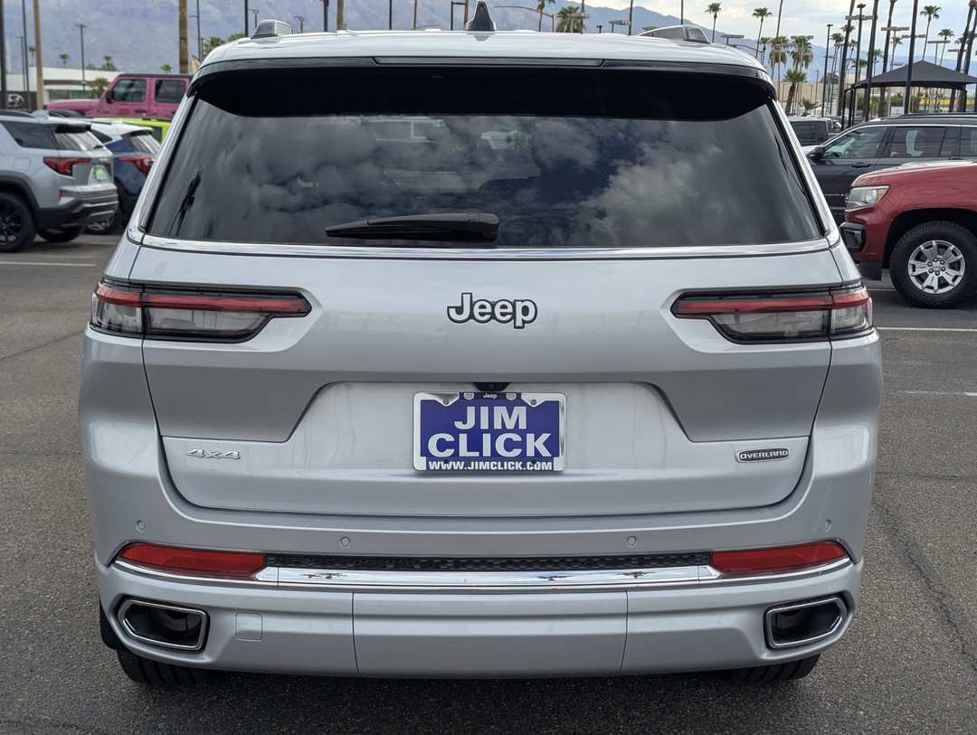 2025 Jeep Grand Cherokee L Overland - Image 3