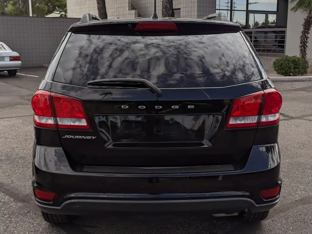 2019 Dodge Journey SE - Image 3