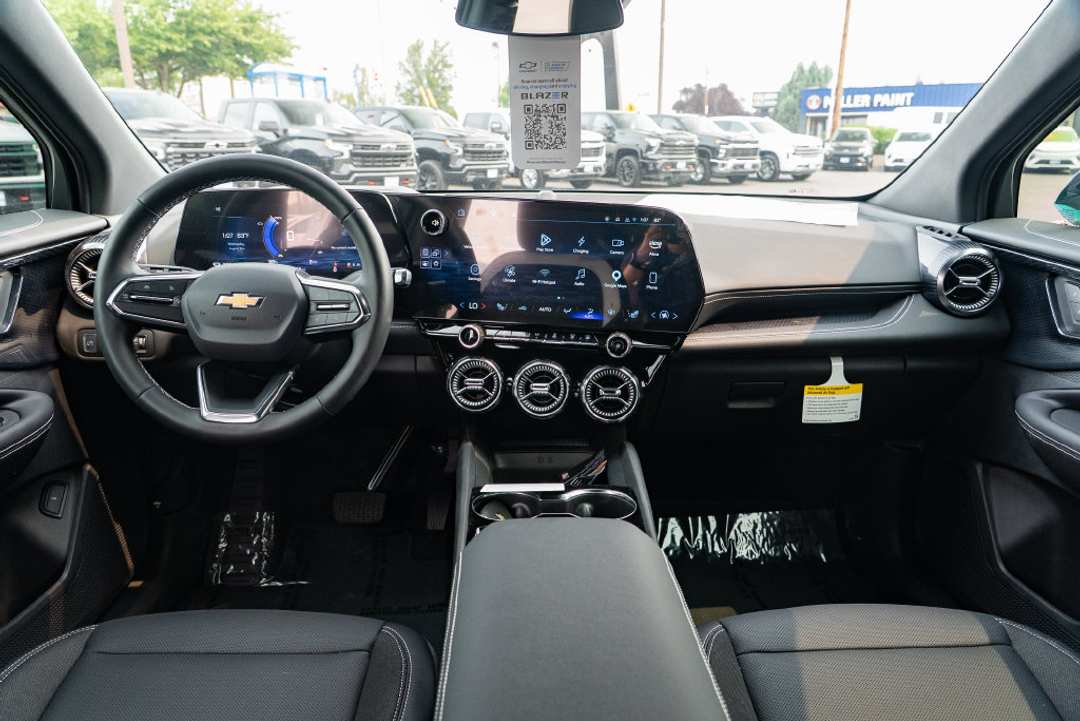 2025 Chevrolet Blazer EV LT - Photo 9