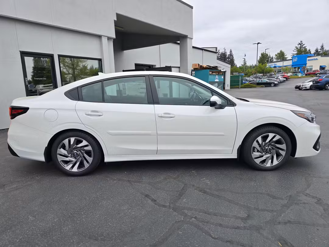 2025 Subaru Legacy Limited - Image 3