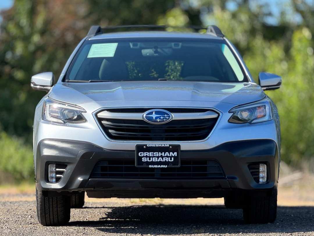 2022 Subaru Outback Premium - Image 2