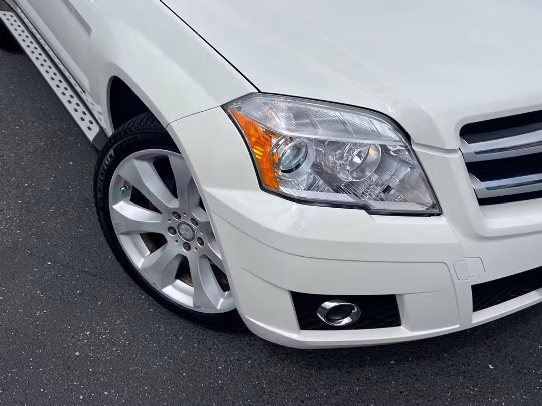 2011 Mercedes-Benz GLK GLK 350 - Image 2