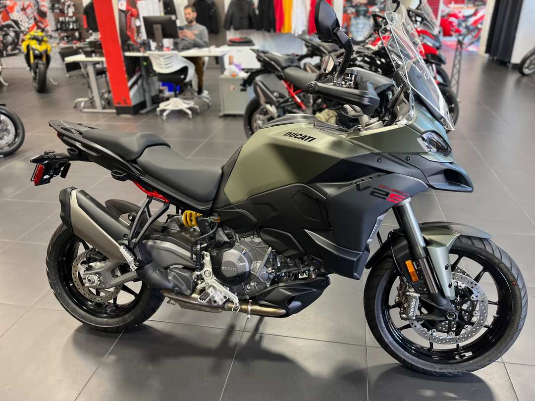 2027 Ducati Mts V2S - Image 3