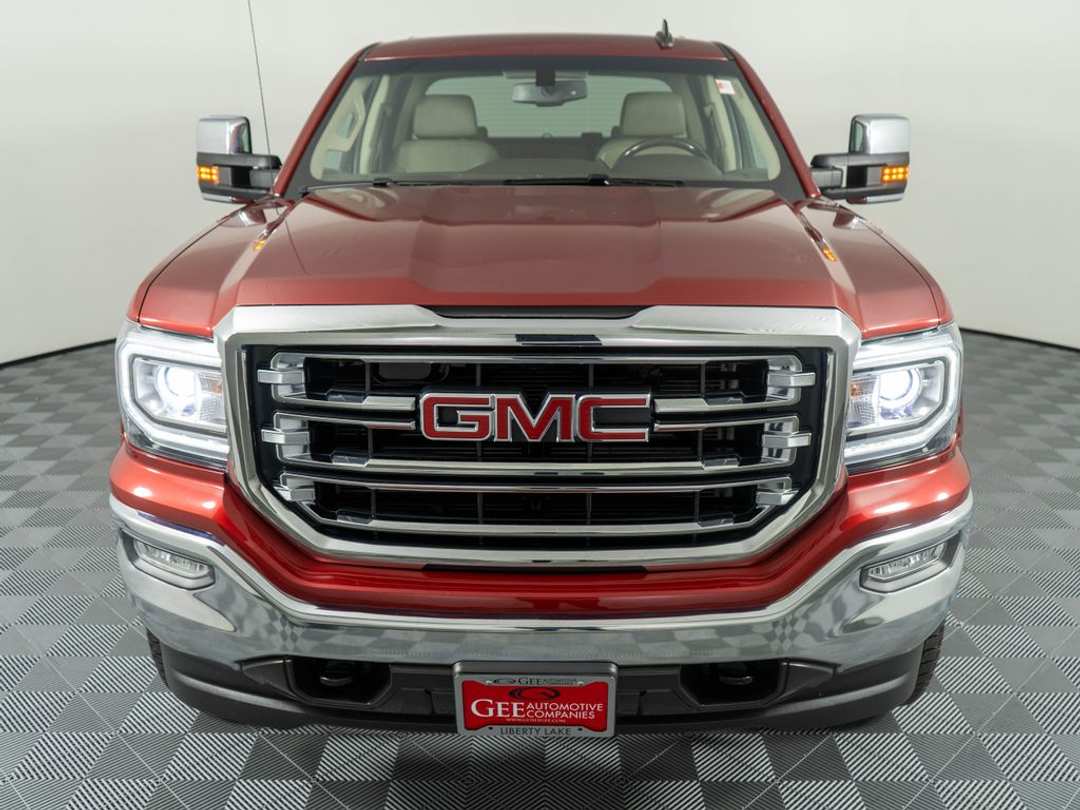 2018 GMC Sierra 1500 SLT - Image 2