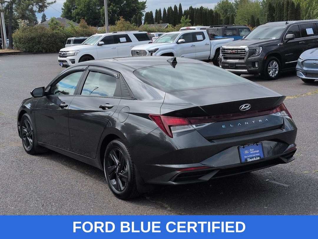 2023 Hyundai Elantra SEL - Image 3