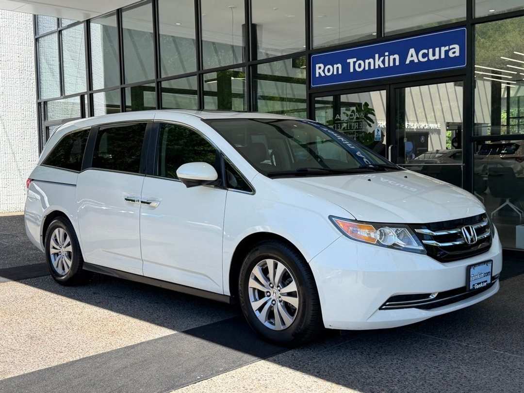 2015 Honda Odyssey EXL - Image 2