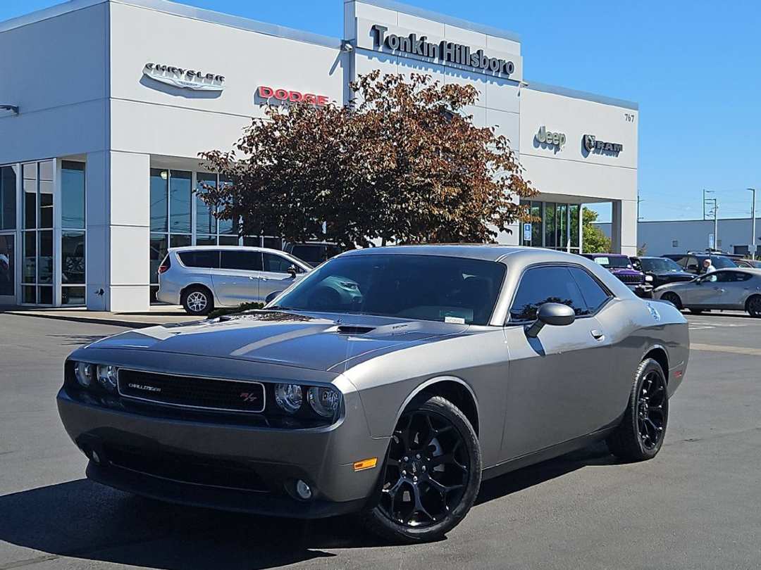 2011 Dodge Challenger R/T - Image 2