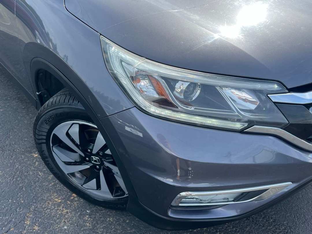 2015 Honda CR-V Touring - Image 2