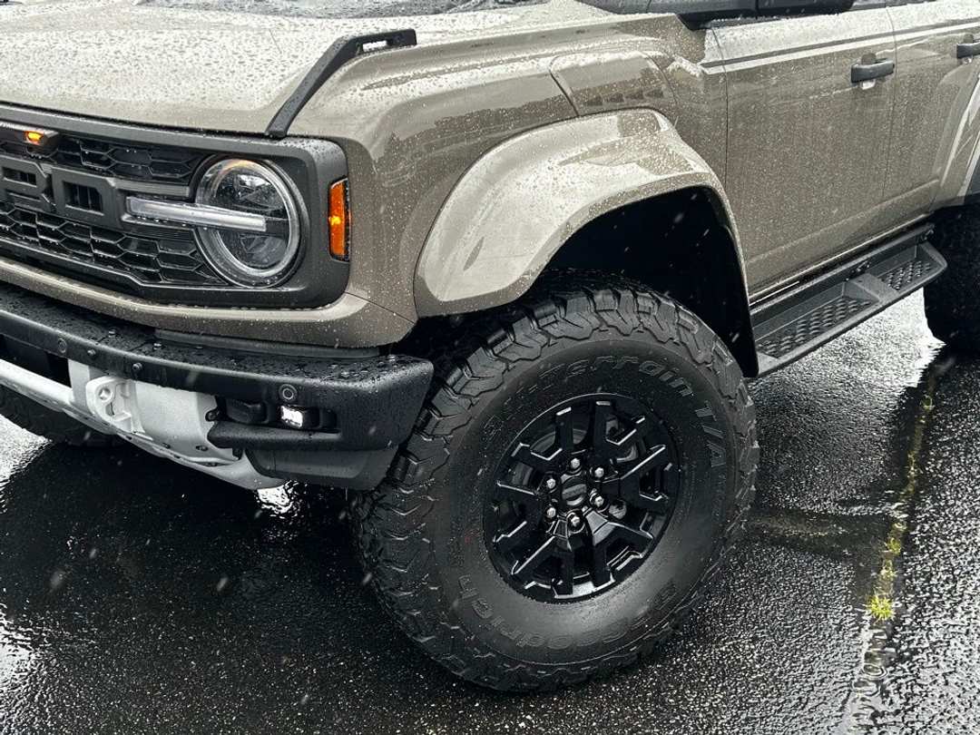 2026 Ford Bronco Raptor - Image 2